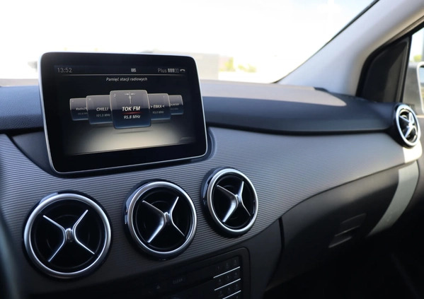 Mercedes-Benz Klasa B cena 58600 przebieg: 116276, rok produkcji 2015 z Różan małe 667